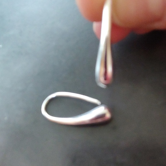 Sterling silver drop earrings - Picture 3 of 4